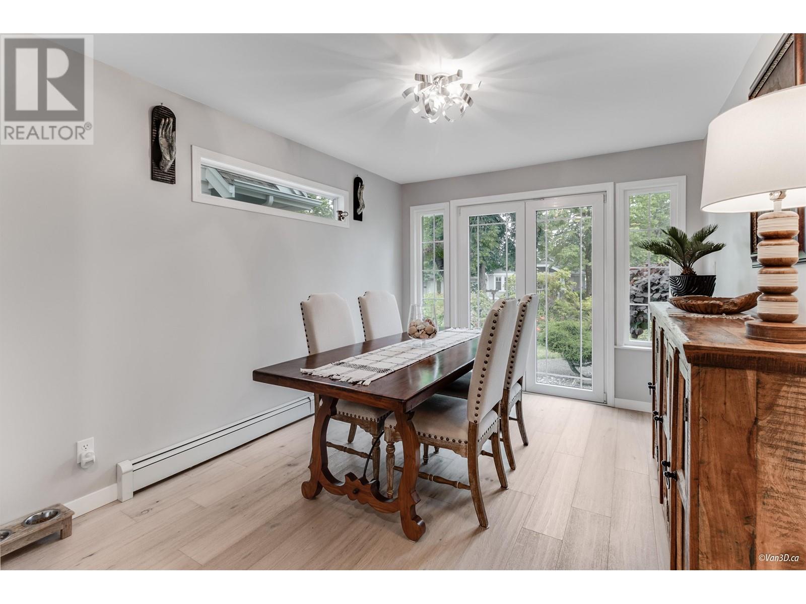 Listing Picture 13 of 36 : 2057 E 5TH AVENUE, Vancouver / 溫哥華 - 魯藝地產 Yvonne Lu Group - MLS Medallion Club Member