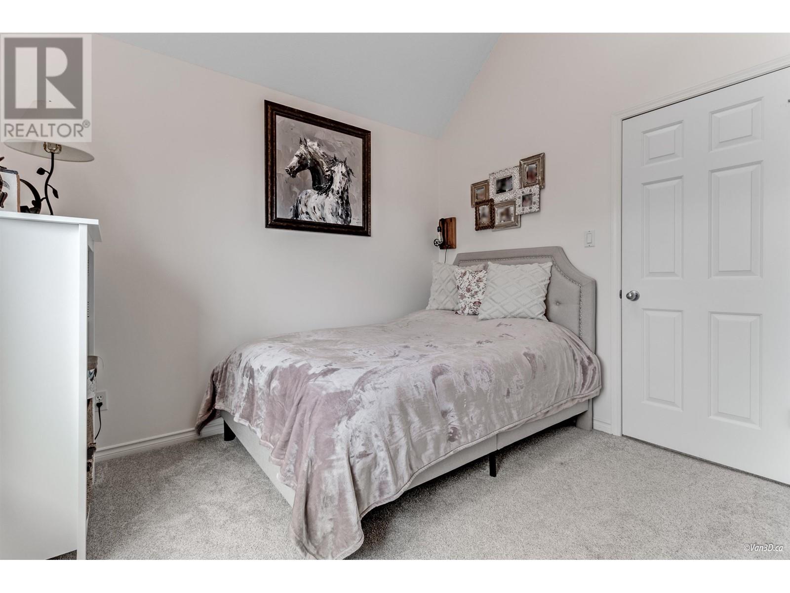 Listing Picture 19 of 36 : 2057 E 5TH AVENUE, Vancouver / 溫哥華 - 魯藝地產 Yvonne Lu Group - MLS Medallion Club Member