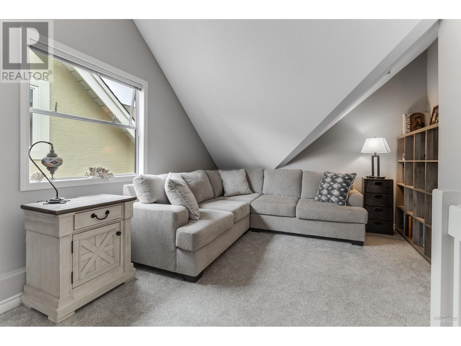 Listing Picture 23 of 36 : 2057 E 5TH AVENUE, Vancouver / 溫哥華 - 魯藝地產 Yvonne Lu Group - MLS Medallion Club Member