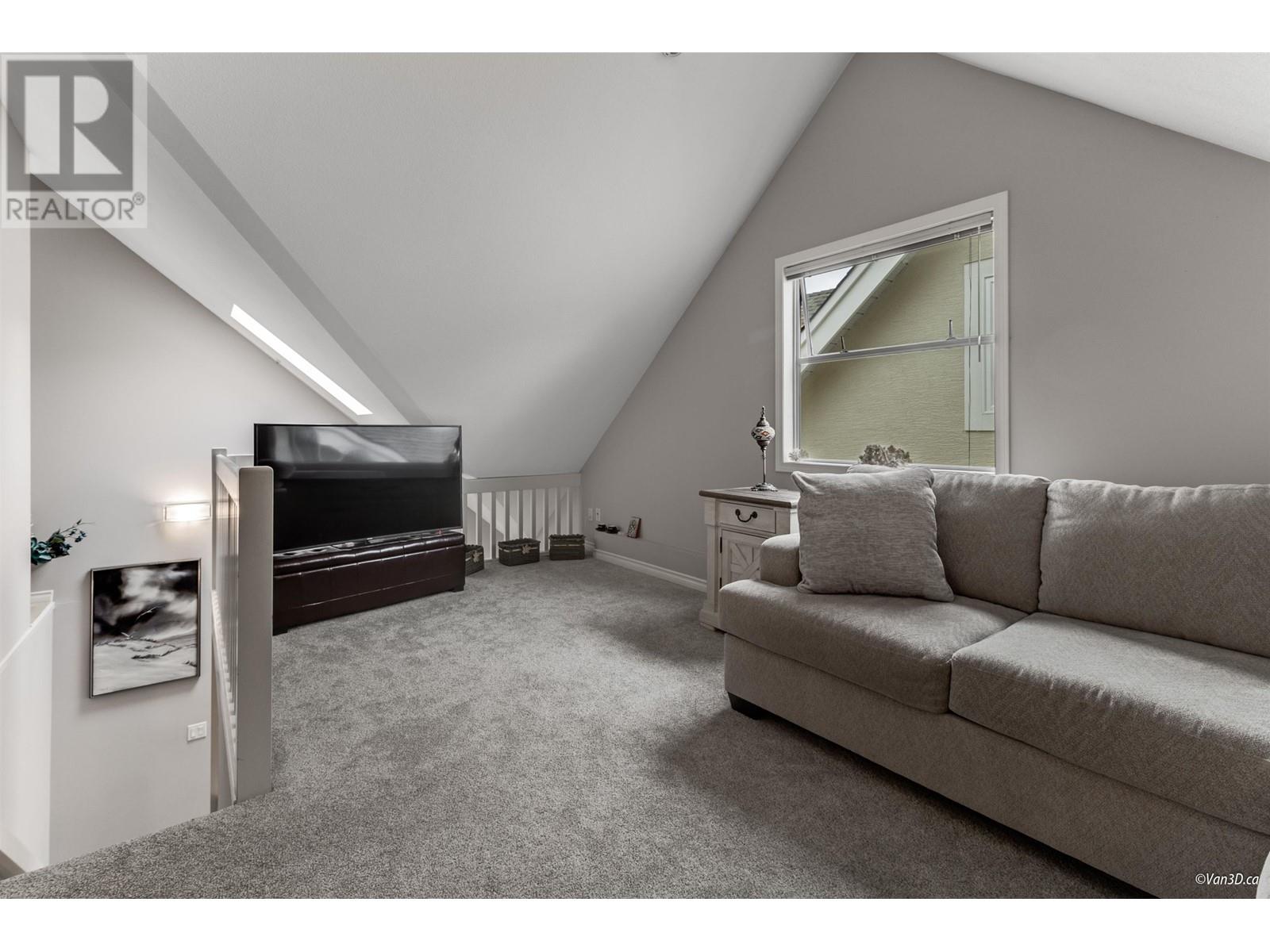 Listing Picture 24 of 36 : 2057 E 5TH AVENUE, Vancouver / 溫哥華 - 魯藝地產 Yvonne Lu Group - MLS Medallion Club Member