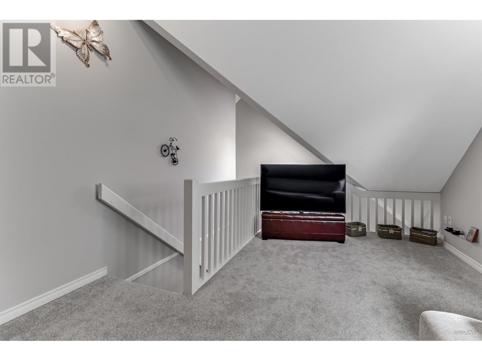 Listing Picture 25 of 36 : 2057 E 5TH AVENUE, Vancouver / 溫哥華 - 魯藝地產 Yvonne Lu Group - MLS Medallion Club Member