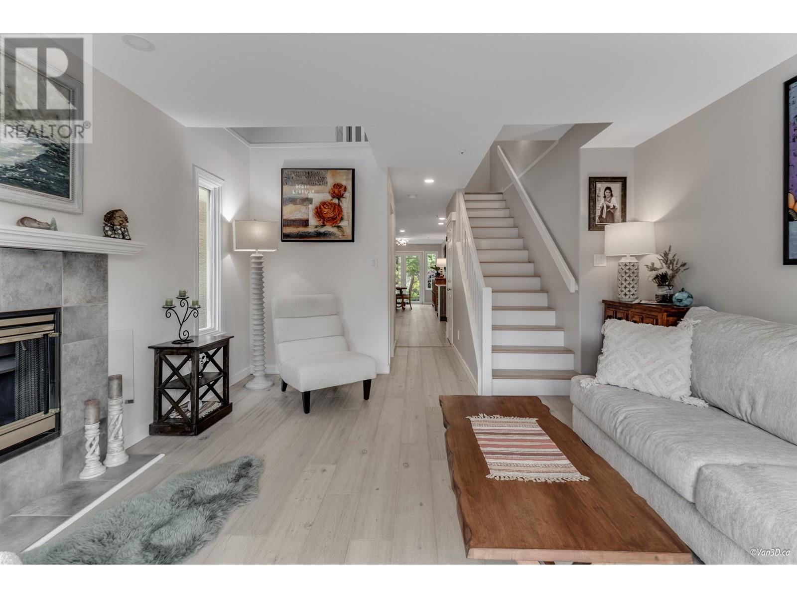 Listing Picture 3 of 36 : 2057 E 5TH AVENUE, Vancouver / 溫哥華 - 魯藝地產 Yvonne Lu Group - MLS Medallion Club Member