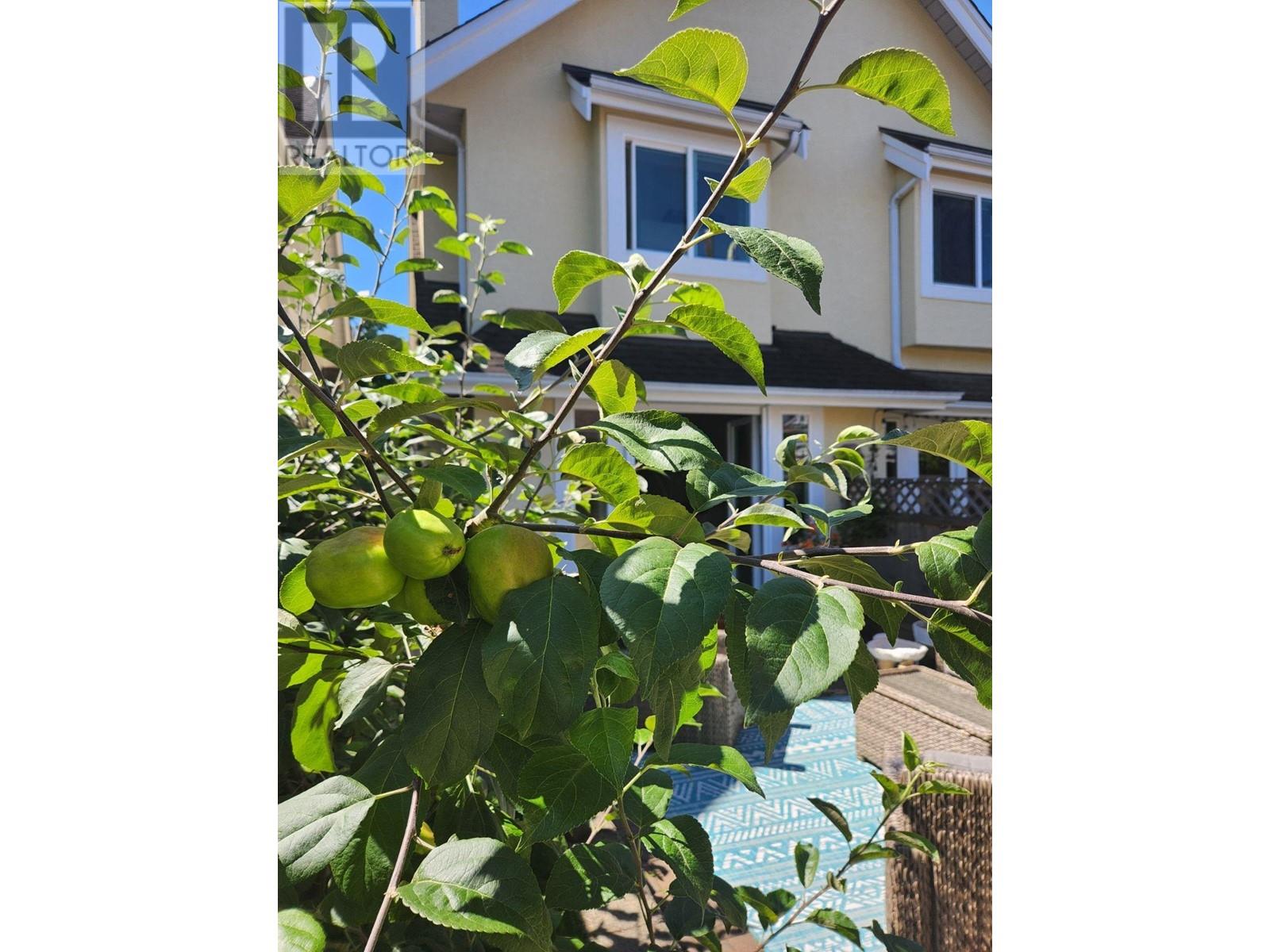 Listing Picture 30 of 36 : 2057 E 5TH AVENUE, Vancouver / 溫哥華 - 魯藝地產 Yvonne Lu Group - MLS Medallion Club Member