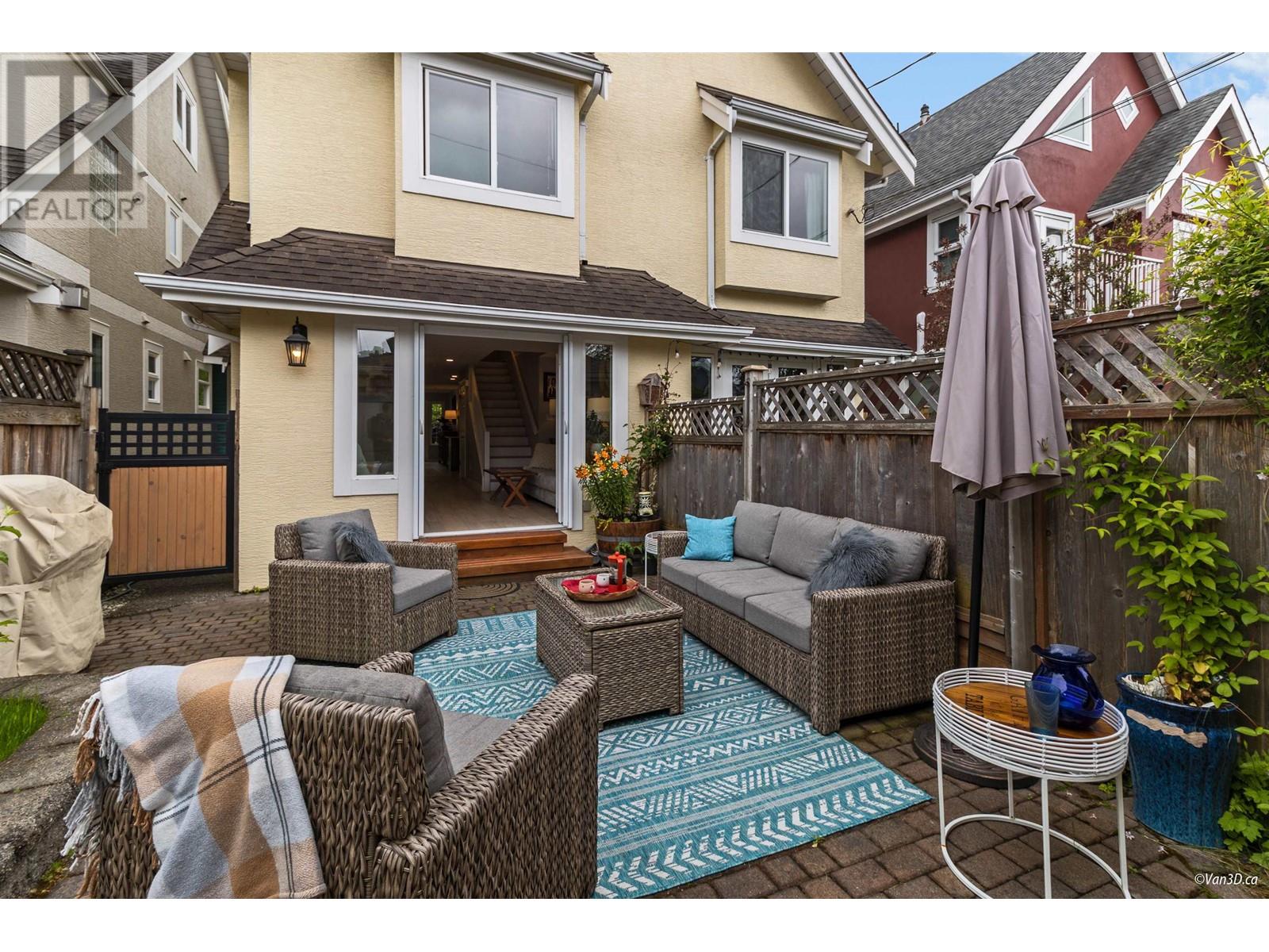 Listing Picture 32 of 36 : 2057 E 5TH AVENUE, Vancouver / 溫哥華 - 魯藝地產 Yvonne Lu Group - MLS Medallion Club Member