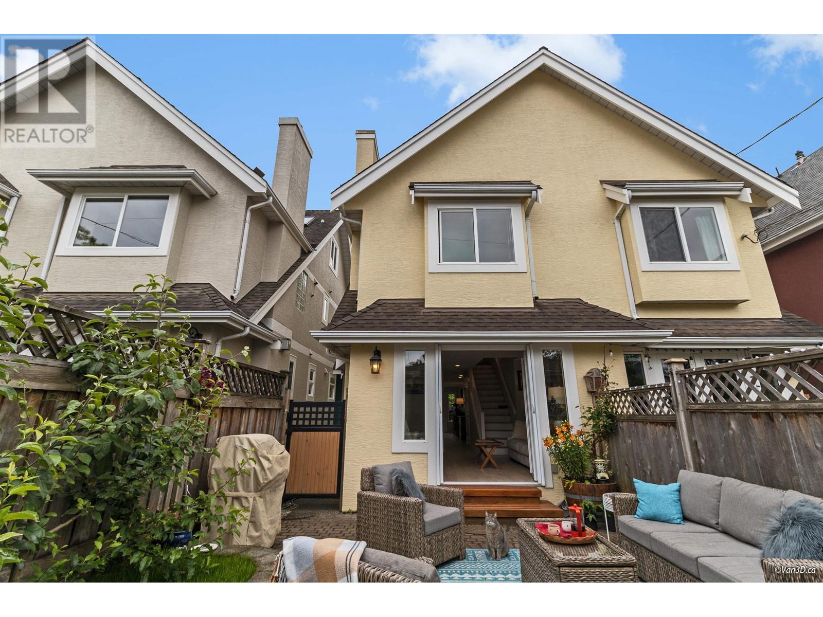 Listing Picture 33 of 36 : 2057 E 5TH AVENUE, Vancouver / 溫哥華 - 魯藝地產 Yvonne Lu Group - MLS Medallion Club Member