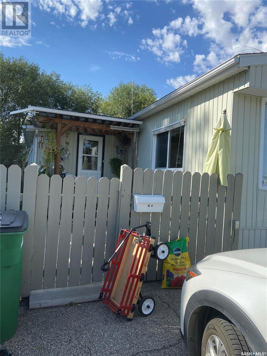 B4 1455 9th AVENUE NE, moose jaw, Saskatchewan