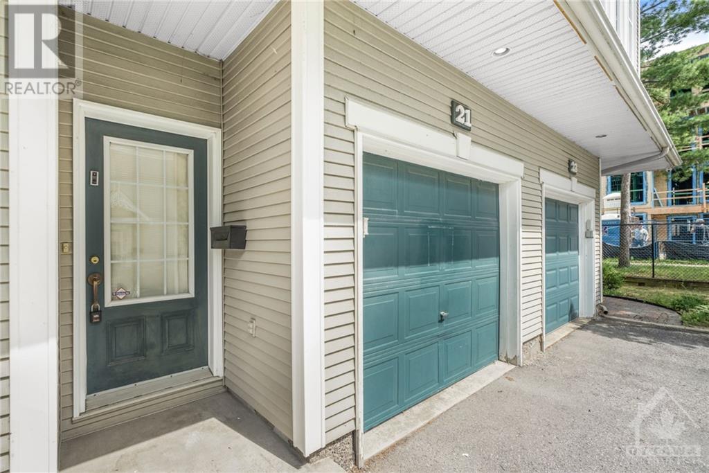 825 GRENON AVENUE UNIT#21 Ottawa