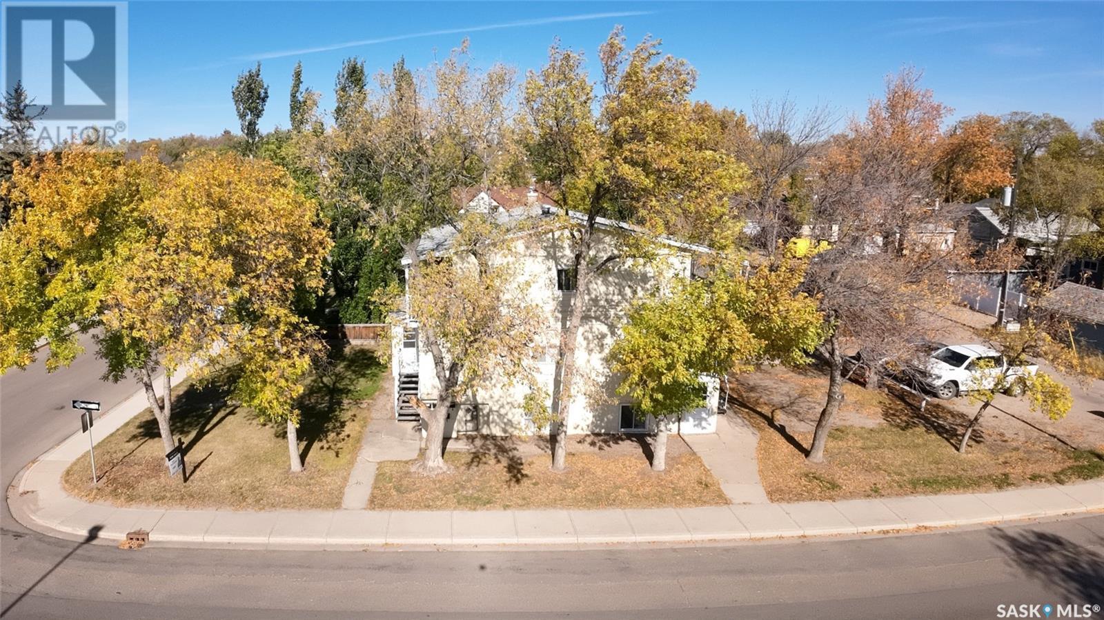 205 5th Avenue Nw, Swift Current, Saskatchewan  S9H 0W6 - Photo 8 - SK985561