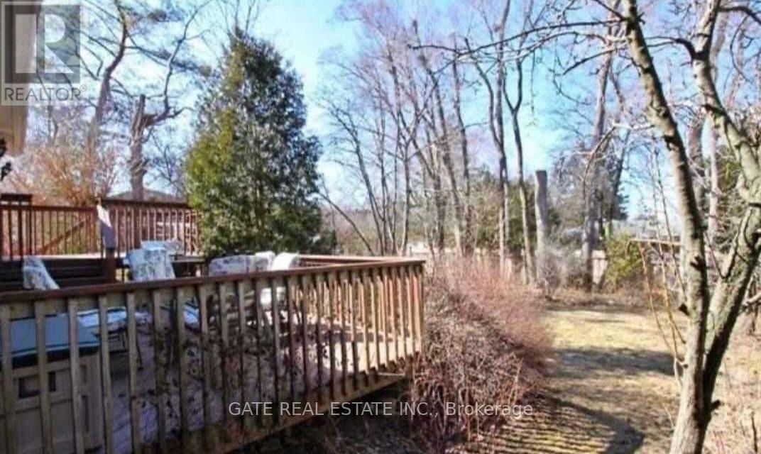 16 Glenelia Avenue, Toronto (Newtonbrook East), Ontario  M2M 2K7 - Photo 13 - C9387691