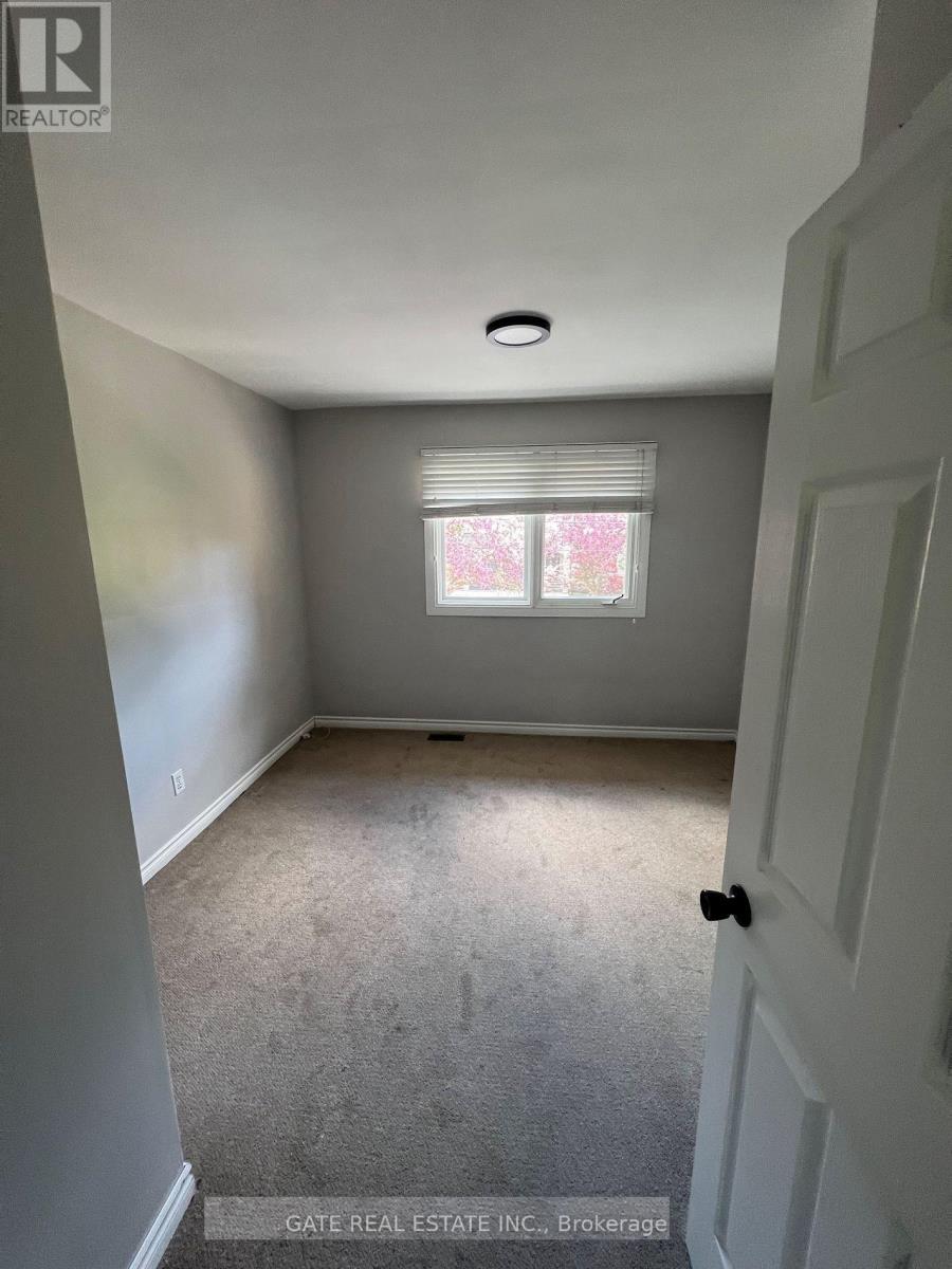 16 Glenelia Avenue, Toronto (Newtonbrook East), Ontario  M2M 2K7 - Photo 9 - C9387691