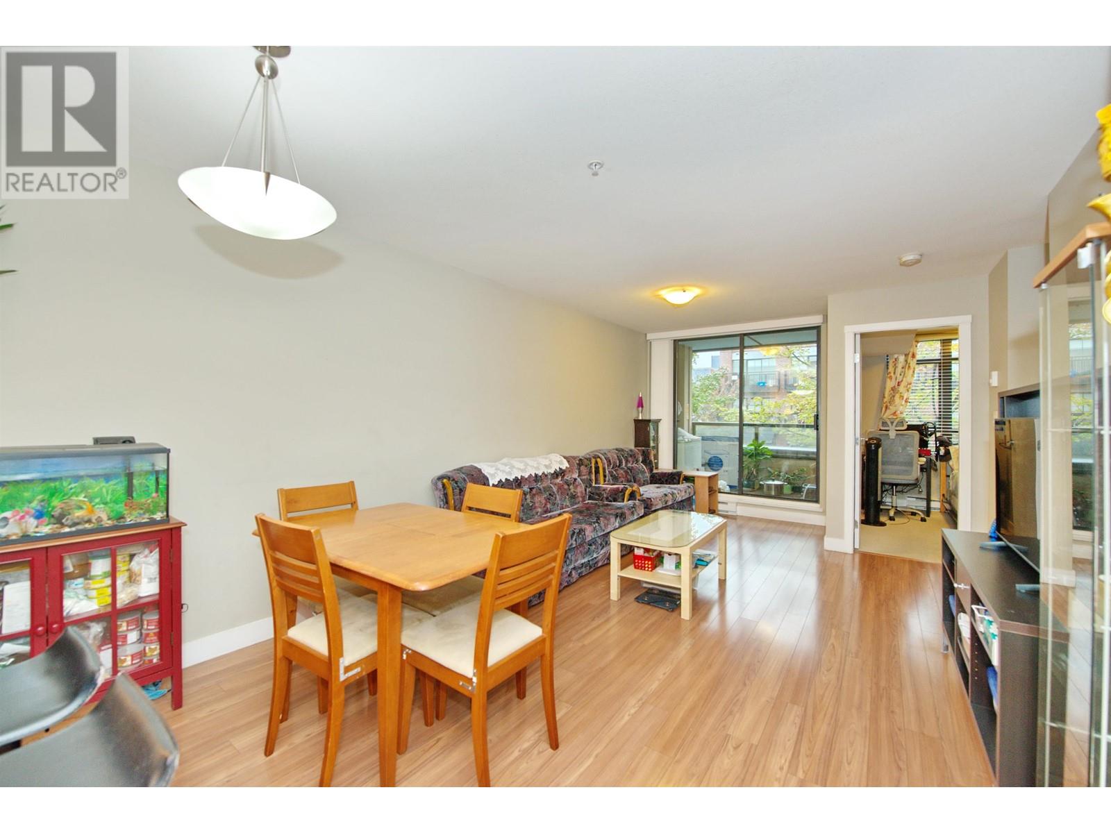 Listing Picture 8 of 25 : 222 2150 E HASTINGS STREET, Vancouver / 溫哥華 - 魯藝地產 Yvonne Lu Group - MLS Medallion Club Member