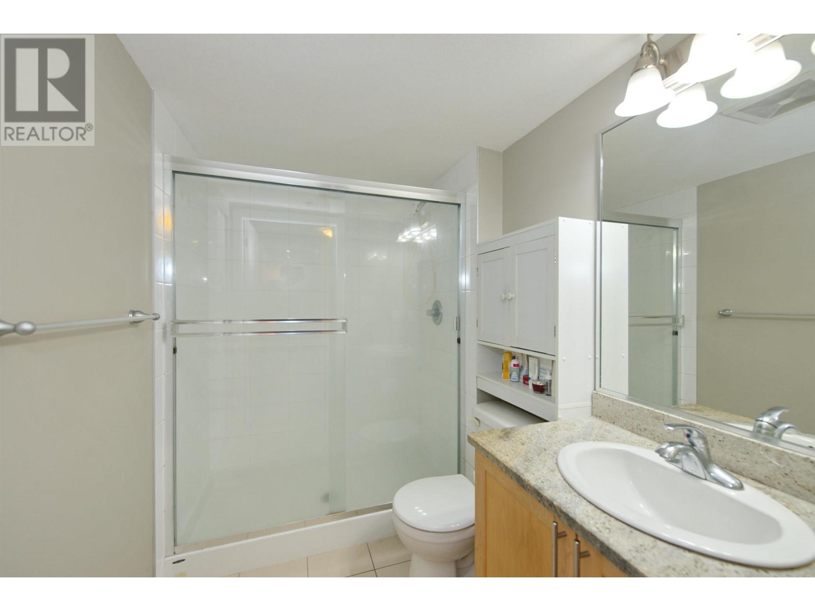 Listing Picture 21 of 25 : 222 2150 E HASTINGS STREET, Vancouver / 溫哥華 - 魯藝地產 Yvonne Lu Group - MLS Medallion Club Member