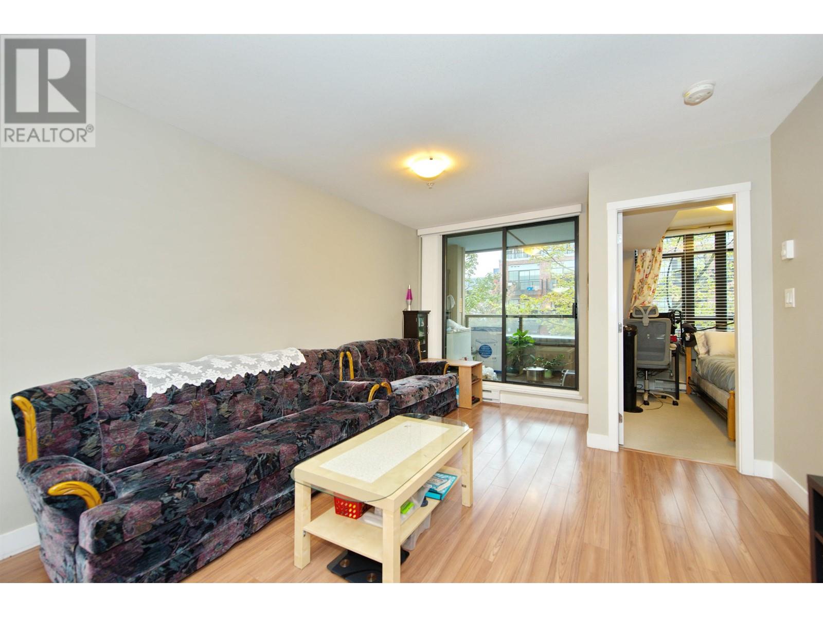 Listing Picture 6 of 25 : 222 2150 E HASTINGS STREET, Vancouver / 溫哥華 - 魯藝地產 Yvonne Lu Group - MLS Medallion Club Member