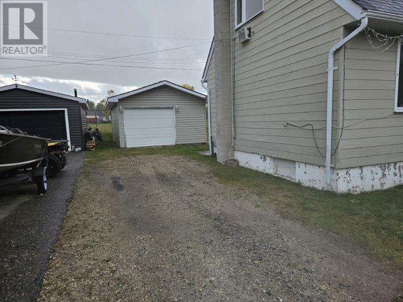 10 Kingfisher Place, Manitouwadge, Ontario  P0T 2C0 - Photo 6 - TB243158