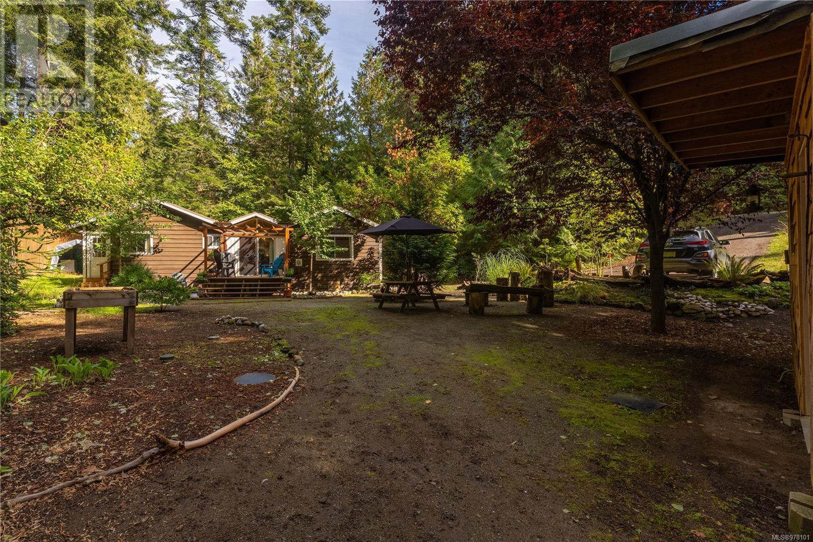 379 Hemlock Ave, Gabriola Island, British Columbia  V0R 1X1 - Photo 32 - 978101