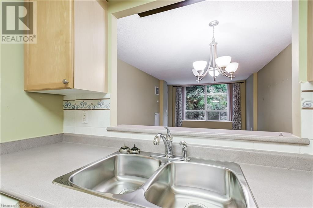 100 Burloak Drive Unit# 1208, Burlington, Ontario  L7L 6P6 - Photo 9 - 40652400