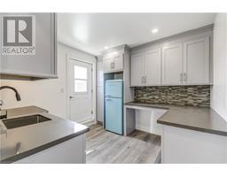 18 FAIRHOLT Road N, hamilton, Ontario