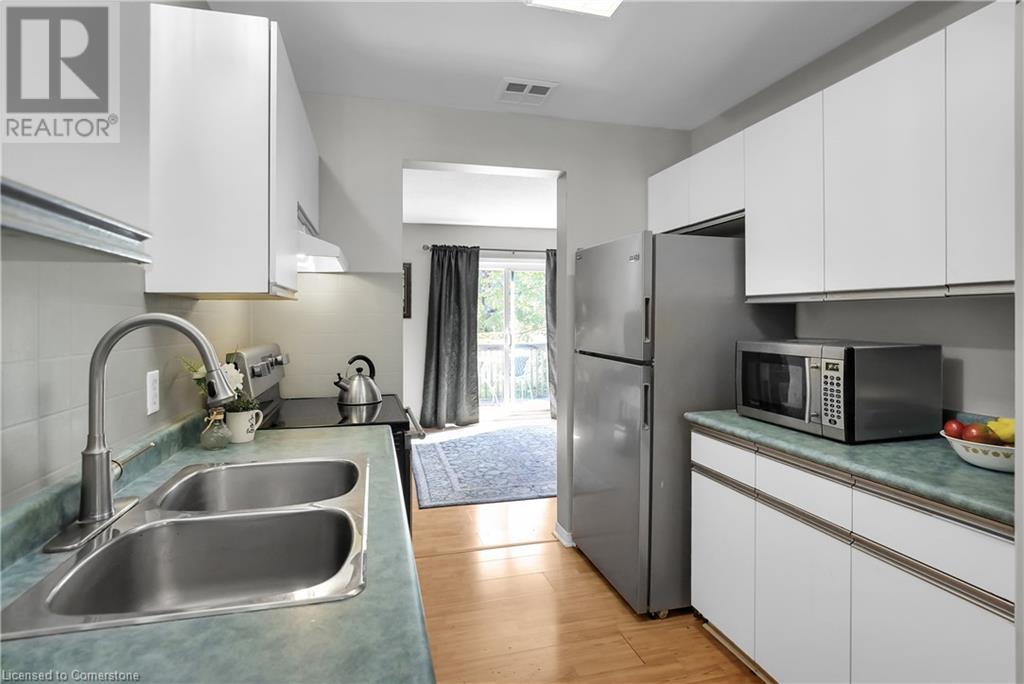 20 Niagara Street Unit# 8, Grimsby, Ontario L3M 5K6 - Photo 5 - 40658894