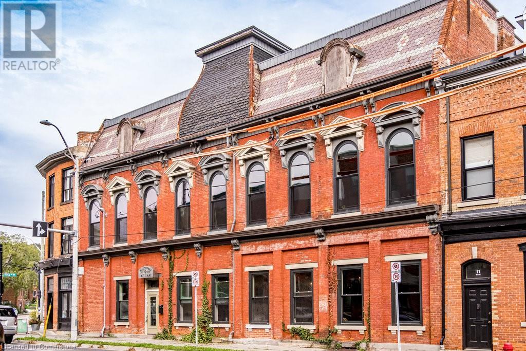 3 MAIN Street, Dundas, Ontario
