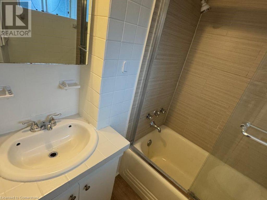 354 Annette Street Unit# 7, Toronto, Ontario  M6P 1R5 - Photo 8 - 40659515