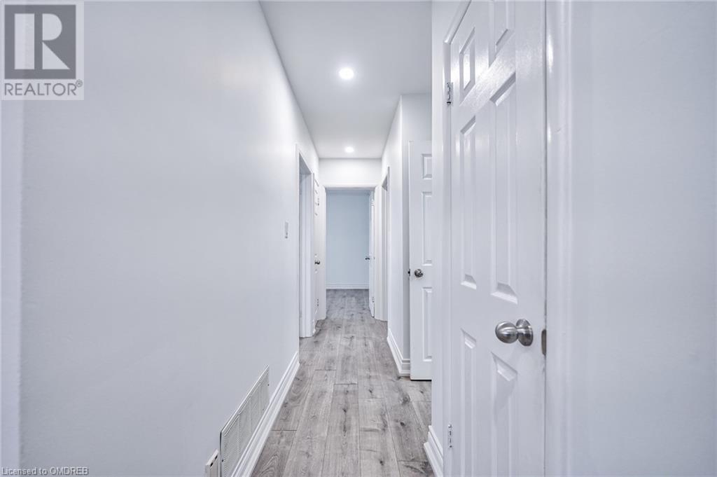 428 Henderson Avenue, Burlington, Ontario  L7L 2P8 - Photo 5 - 40659855