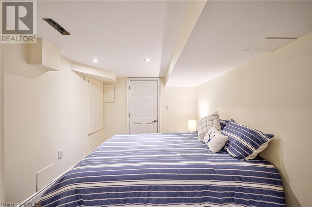 211 Sixteen Mile Drive, Oakville, Ontario  L6M 0T8 - Photo 48 - 40658316