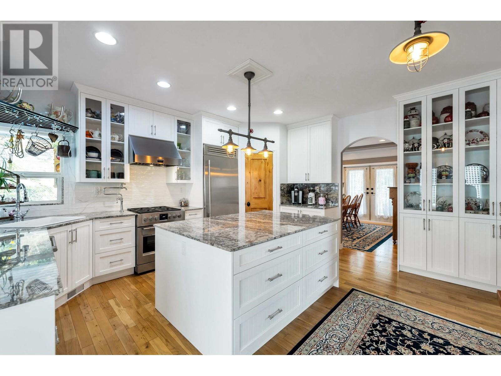 2233 Kaptey Avenue, Coquitlam, British Columbia  V3K 6C7 - Photo 5 - R2930863