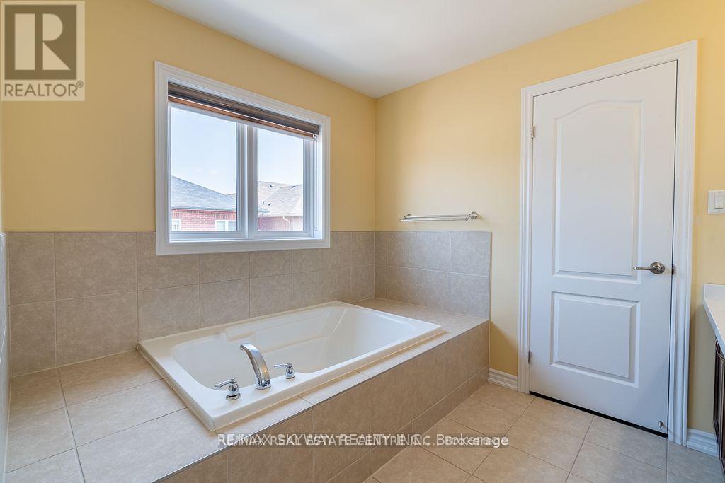 25 Hammerhead Road, Brampton, Ontario  L7A 0G4 - Photo 26 - W9388331