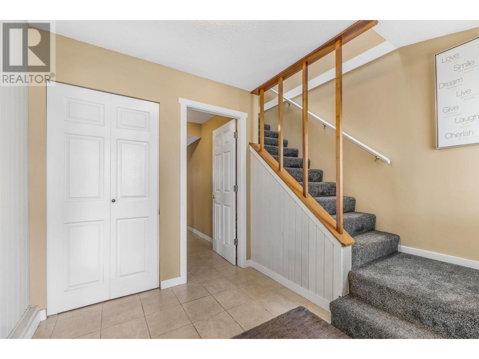 22502 124 Avenue, Maple Ridge, British Columbia  V2X 4J8 - Photo 4 - R2932909