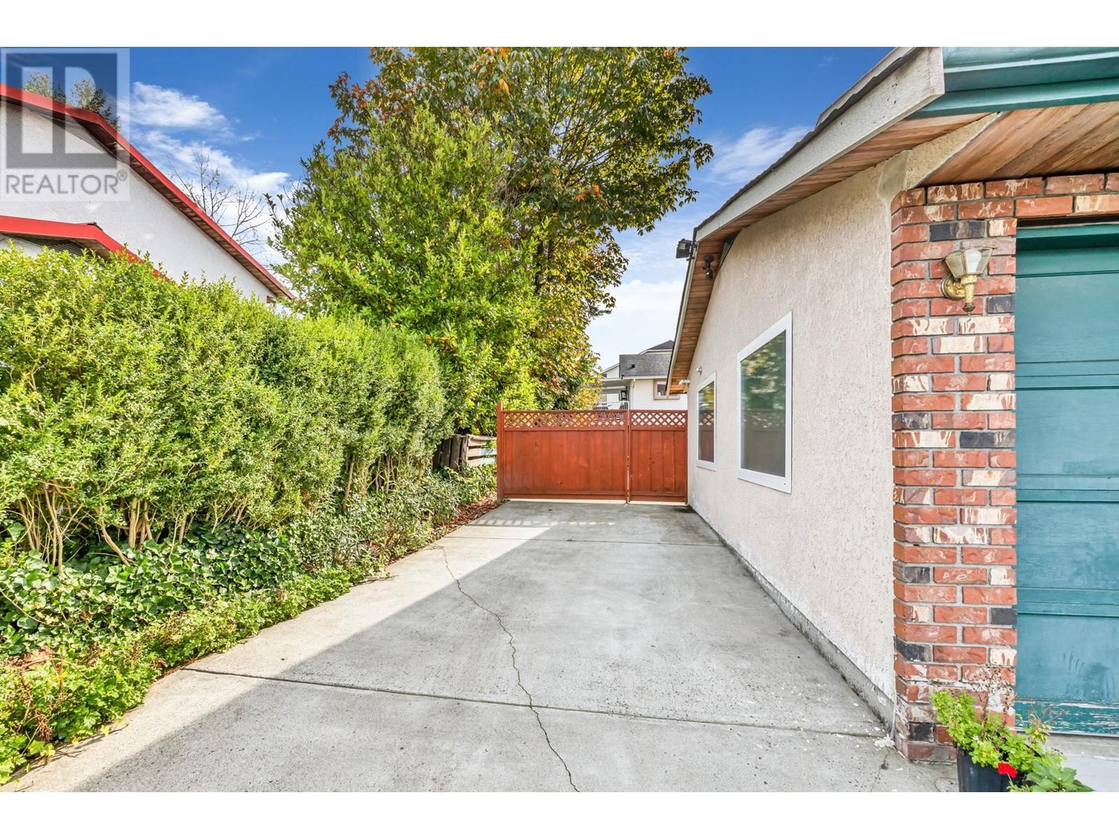 22502 124 Avenue, Maple Ridge, British Columbia  V2X 4J8 - Photo 31 - R2932909