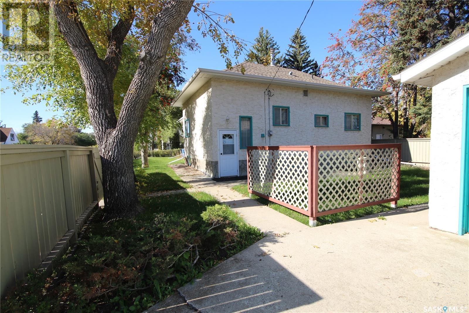 1602 98th Street, North Battleford, Saskatchewan  S9A 0M8 - Photo 42 - SK985654