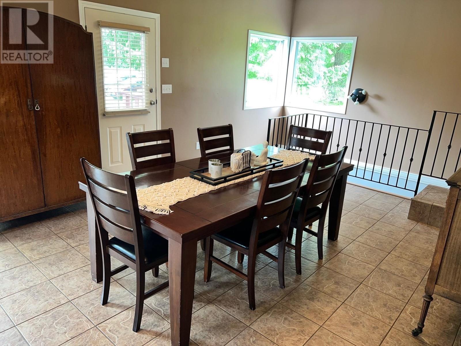 12323 248 St, Maple Ridge, British Columbia  V4R 1J9 - Photo 6 - R2933948