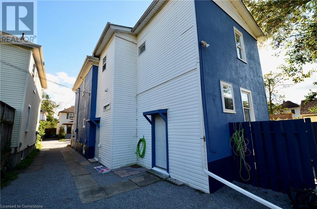 17 Lowell Avenue, St. Catharines, Ontario L2R 2C9 - Photo 4 - 40660018