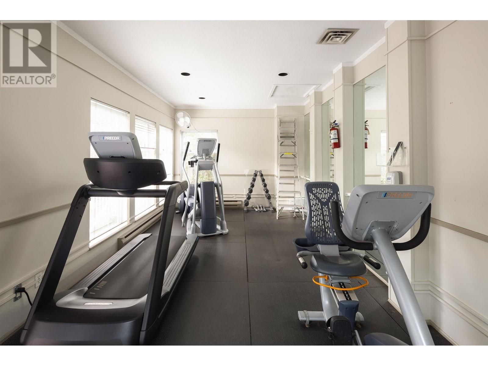 Listing Picture 34 of 37 : 7603 WHITESPRAY DRIVE, Vancouver / 溫哥華 - 魯藝地產 Yvonne Lu Group - MLS Medallion Club Member