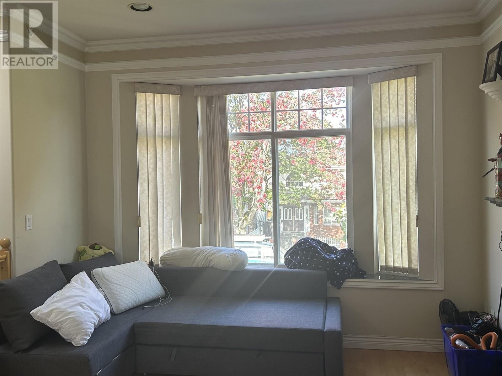 Listing Picture 5 of 15 : 2780 PANDORA STREET, Vancouver / 溫哥華 - 魯藝地產 Yvonne Lu Group - MLS Medallion Club Member