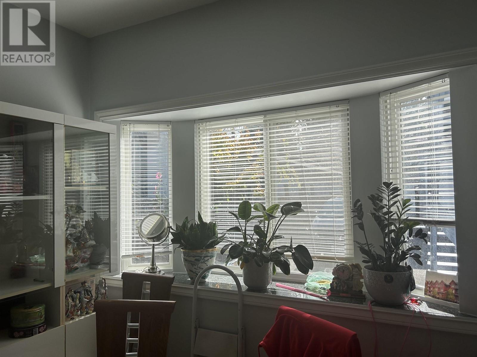 Listing Picture 7 of 15 : 2780 PANDORA STREET, Vancouver / 溫哥華 - 魯藝地產 Yvonne Lu Group - MLS Medallion Club Member