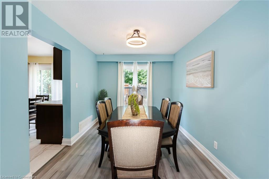 128 Fanshawe Drive, Brampton, Ontario  L6Z 1B1 - Photo 4 - 40660483