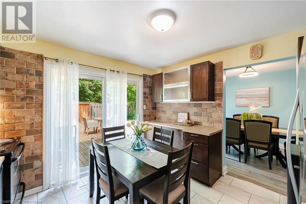 128 Fanshawe Drive, Brampton, Ontario  L6Z 1B1 - Photo 6 - 40660483