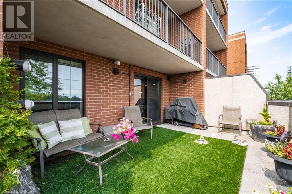 47 Caroline Street N Unit# 403, Hamilton, Ontario  L8R 2R6 - Photo 2 - 40643277