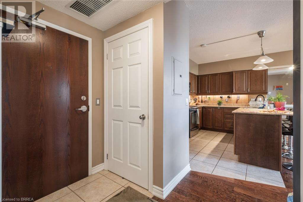 47 Caroline Street N Unit# 403, Hamilton, Ontario  L8R 2R6 - Photo 3 - 40643277