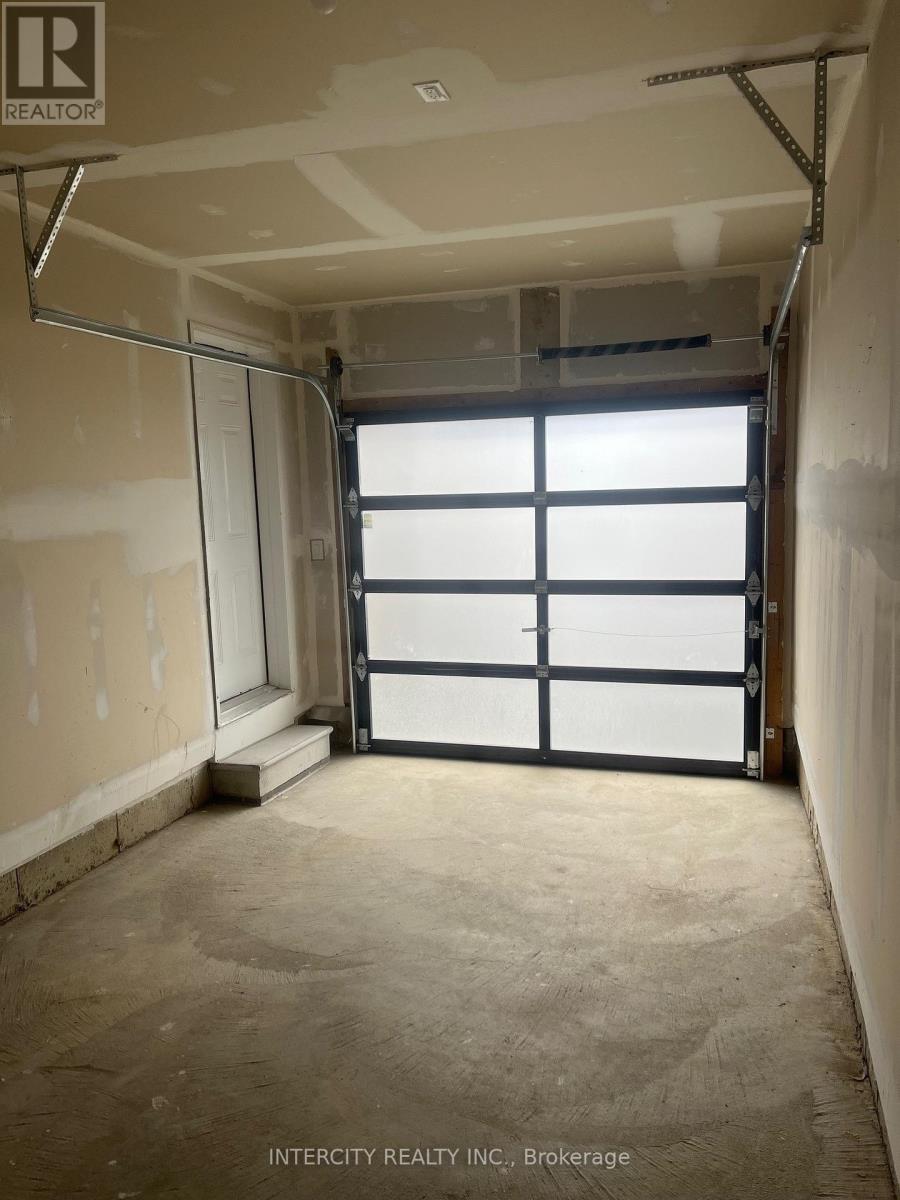 Property at 132 MUMBAI DRIVE image 3