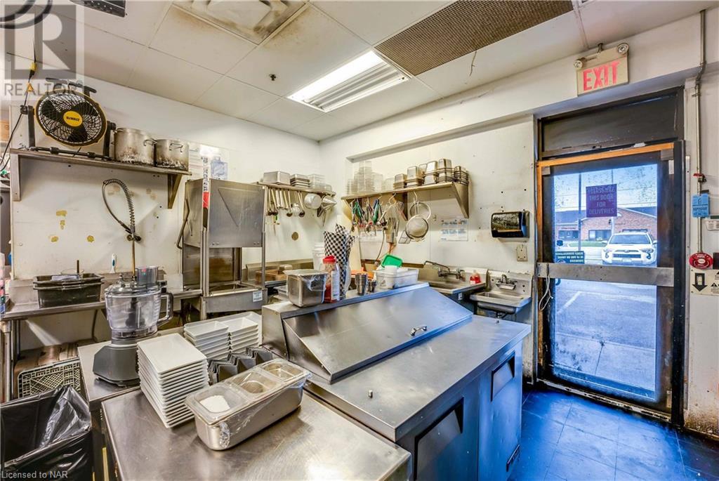 E - 210 Martindale Road, St. Catharines, Ontario  L2R 6P9 - Photo 43 - X9415167