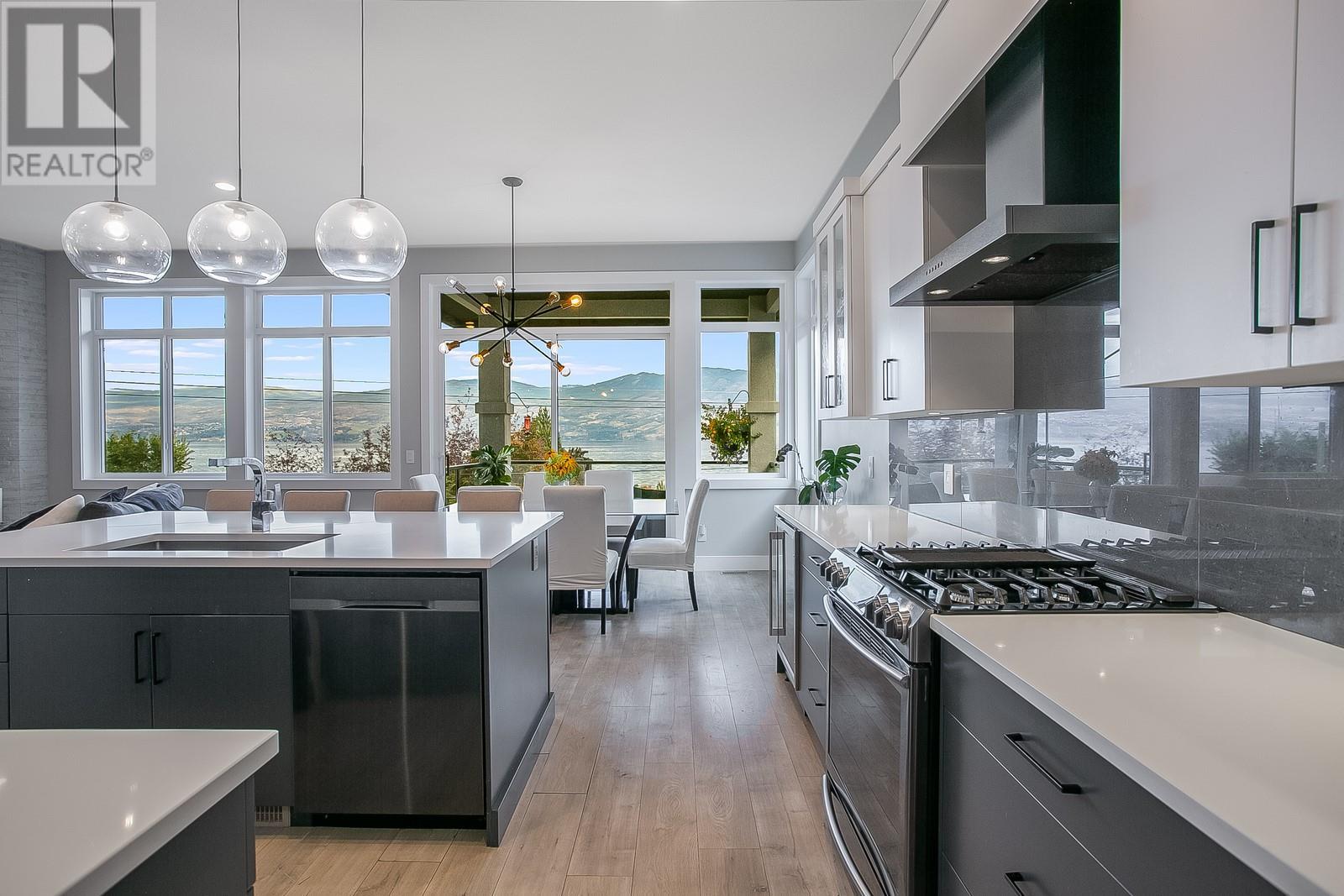 3953 Beachview Drive West Kelowna