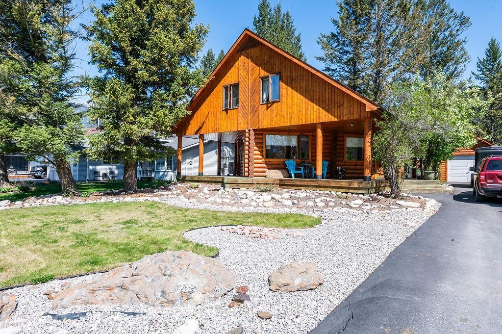 7500 RIVERCREST  Road, radium hot springs, British Columbia