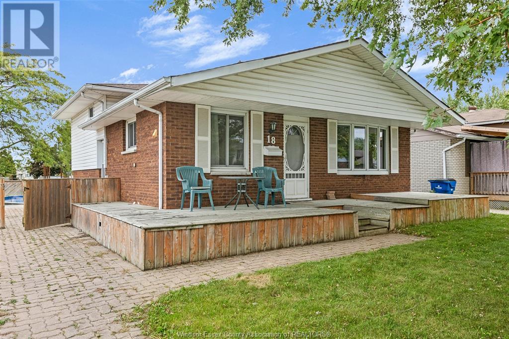 MLS# 24024199: 18 PEARL STREET, Tilbury, Canada