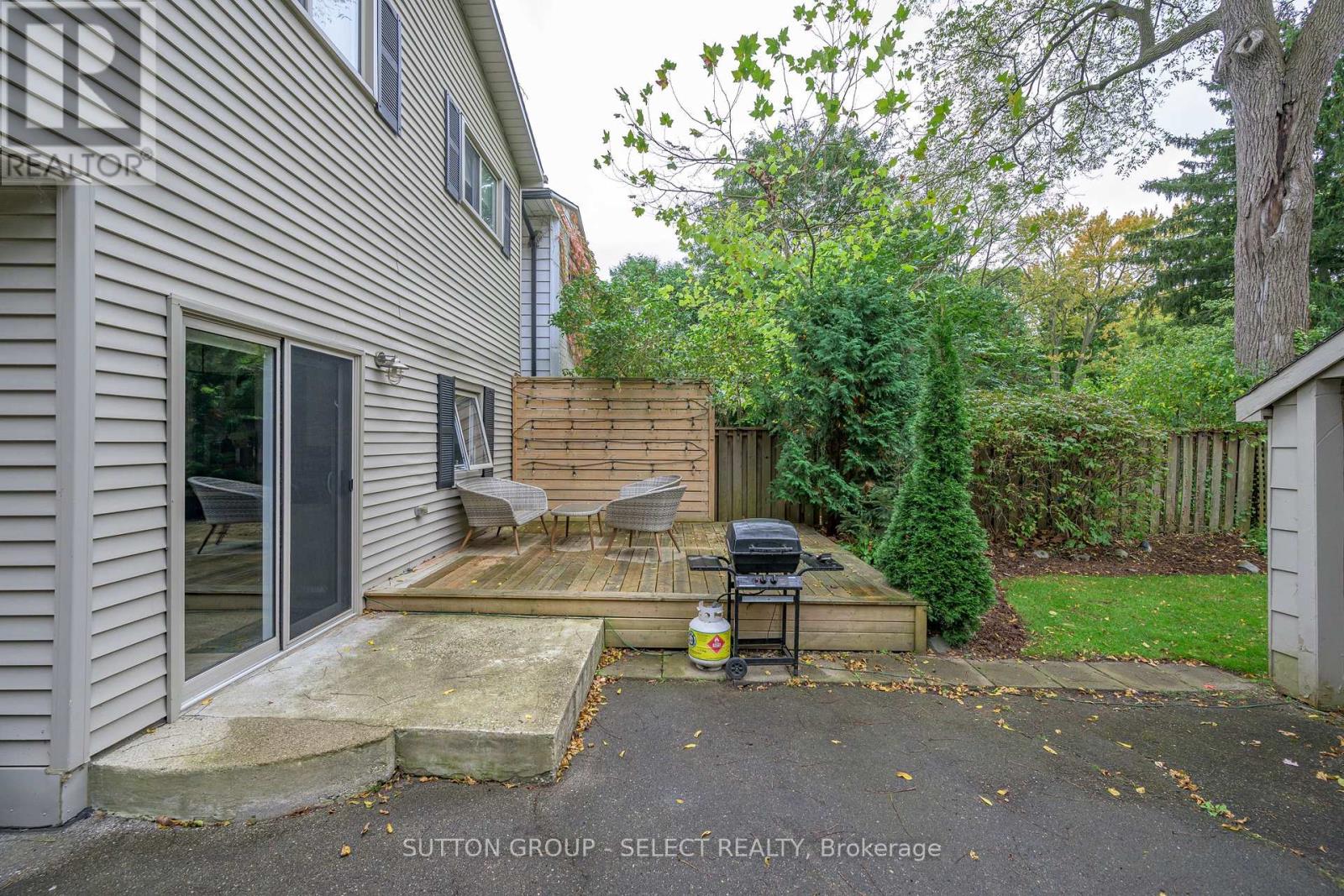 Photo 32 of 39 for 943 Colborne Street