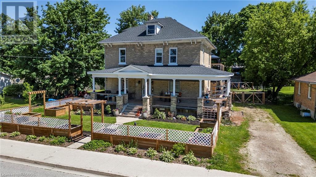 3 Clarke Street S, Clifford, Ontario  N0G 1M0 - Photo 1 - 40657263