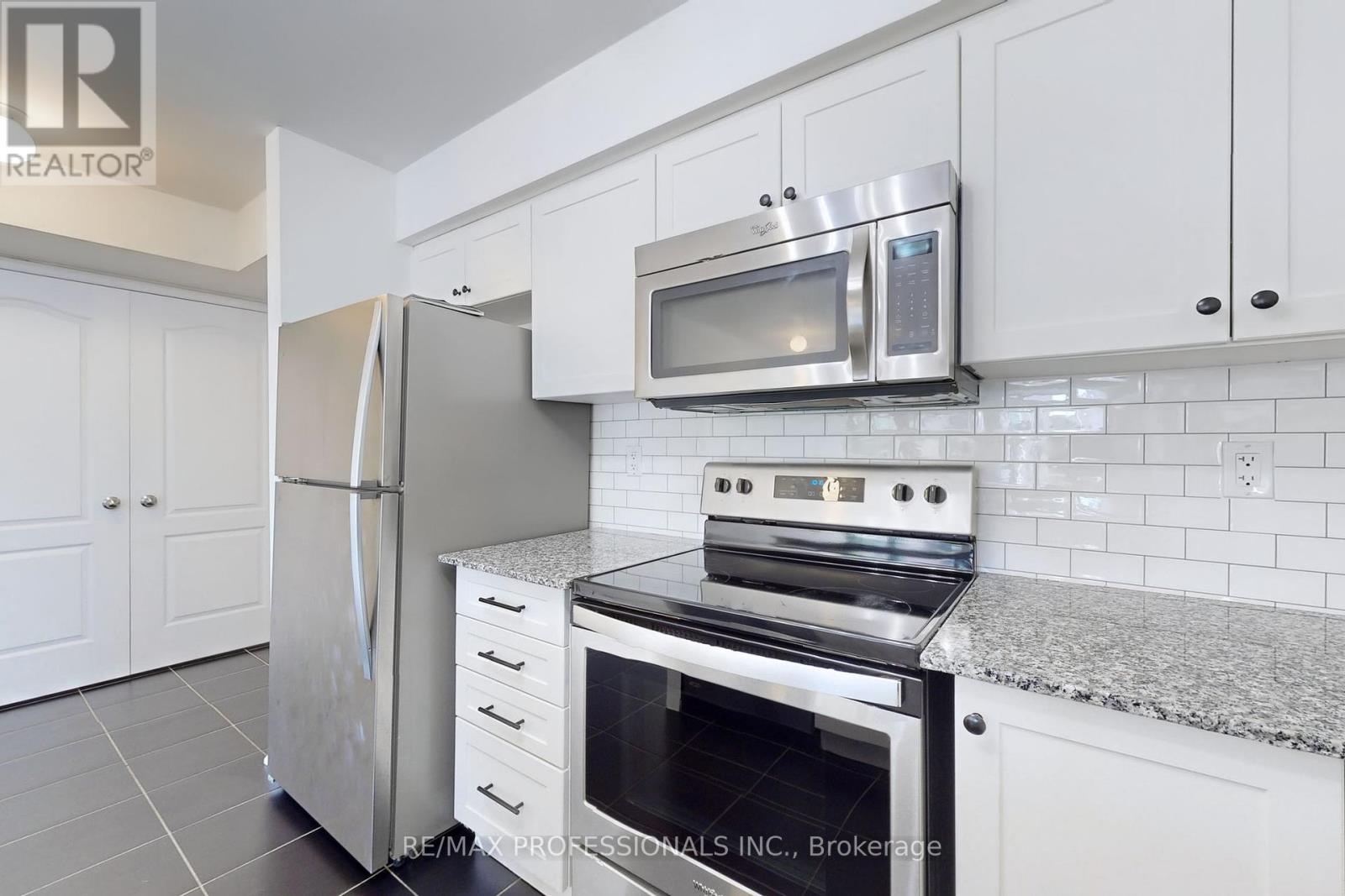 401 - 130 Widdicombe Hill Boulevard, Toronto, Ontario  M9R 0A9 - Photo 10 - W9389286