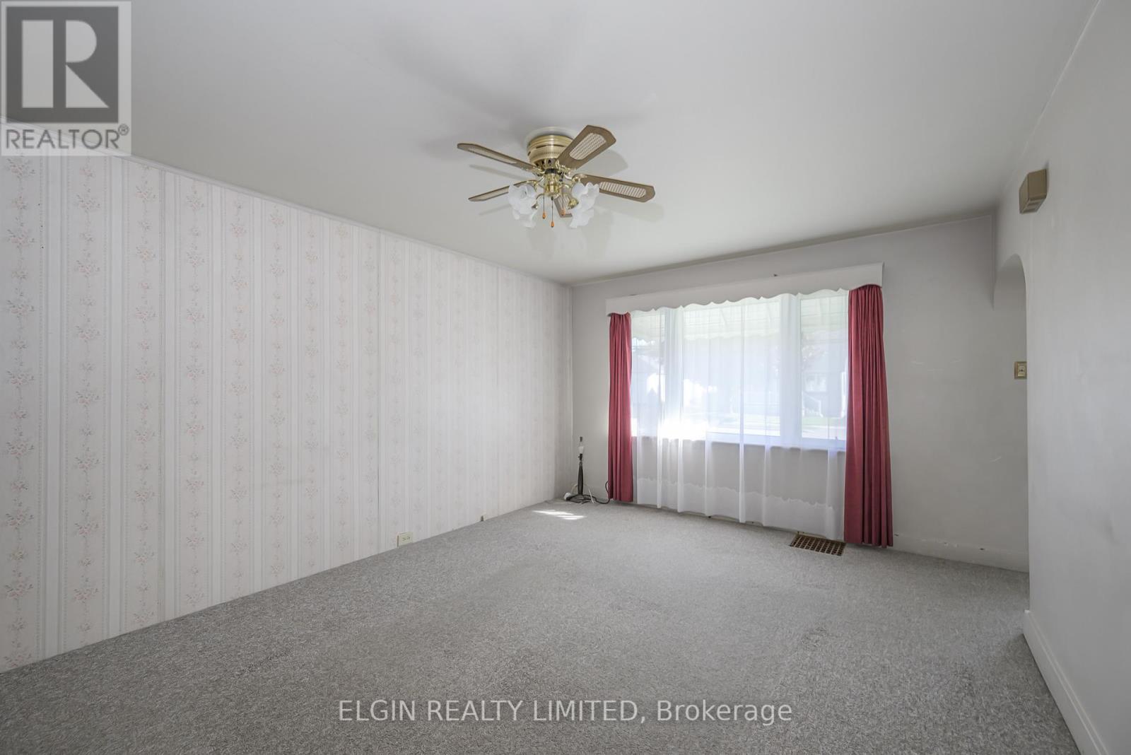 35 First Avenue, St. Thomas, Ontario  N5R 4M7 - Photo 2 - X9389364