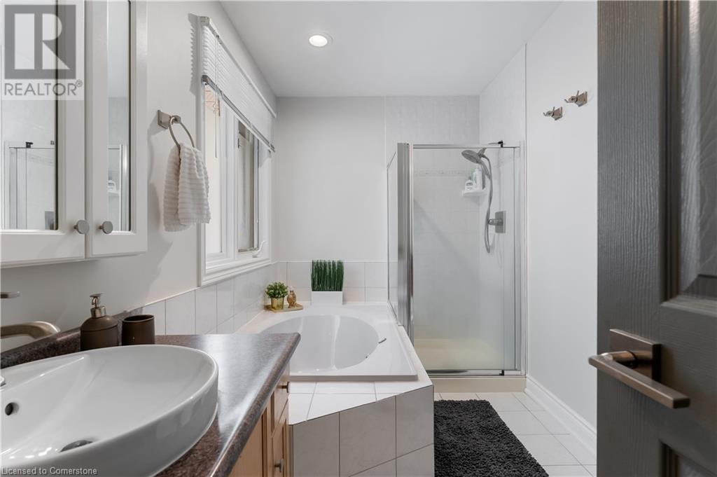 14 Coopershawk Crescent, Hamilton, Ontario  L9B 2P4 - Photo 22 - 40660558